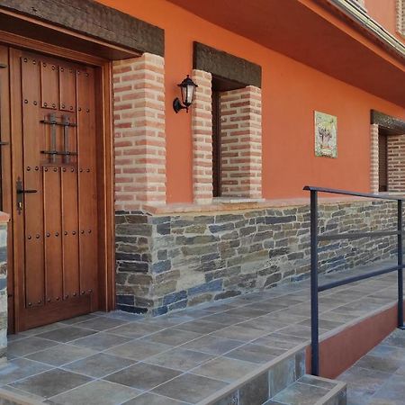 Casa Rural La Colmena Del Geoparque Navatrasierra Exterior photo